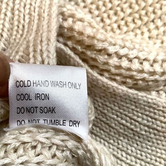 Rumor Boutique Chunky Knit Sweater Euc - Picture 6 of 6